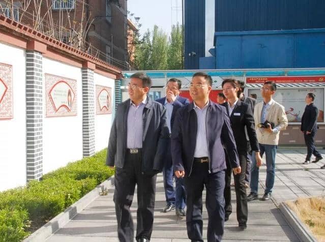 區(qū)委常委、區(qū)紀(jì)委書記、區(qū)監(jiān)委主任王慶峰調(diào)研天意機(jī)械