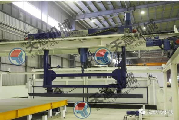 熱烈祝賀天意機械與龍星科技PC構(gòu)件生產(chǎn)線順利交接！